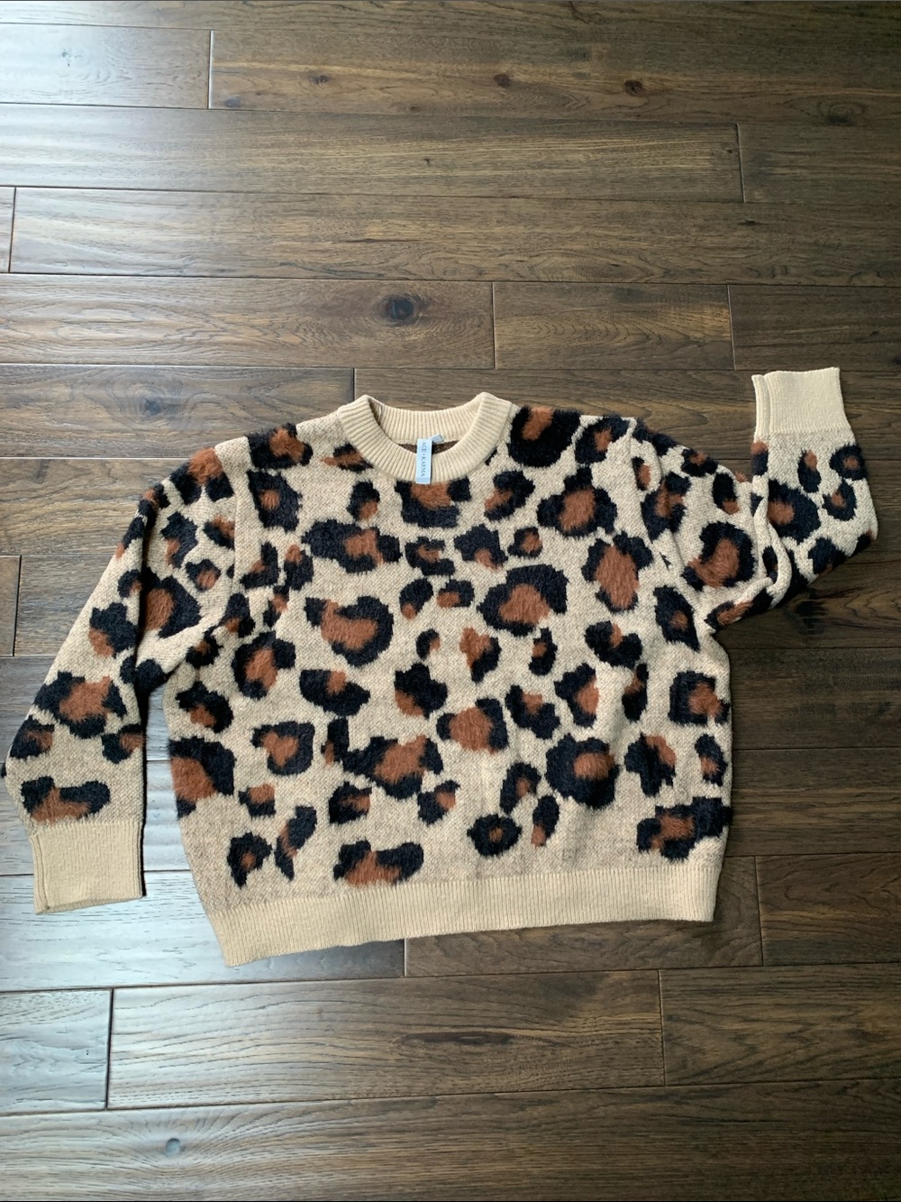 Grace Karma Stylish & Elegant Women’sLeopard-Print Crewneck Sweater. NWT.Size:XL
